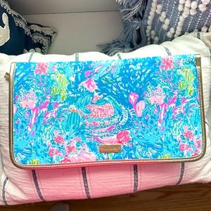Lilly Travel Organizer- never used